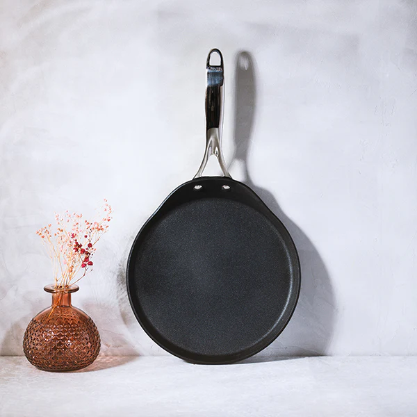 PoĂȘle Ă crĂȘpes aluminium antiadhĂ©rente Castel'Pro 24 cm Cristel - Image 3