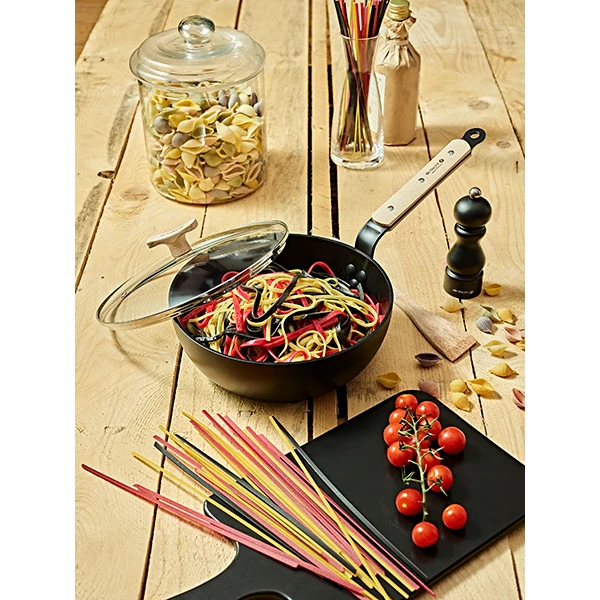 Sauteuse 28 cm bombée choc B bois De Buyer - Image 2