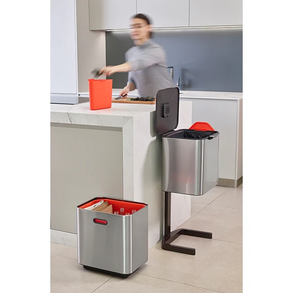 Poubelle Totem acier inoxydable 60 L - 2 compartiments 30 L Joseph Joseph - Image 4