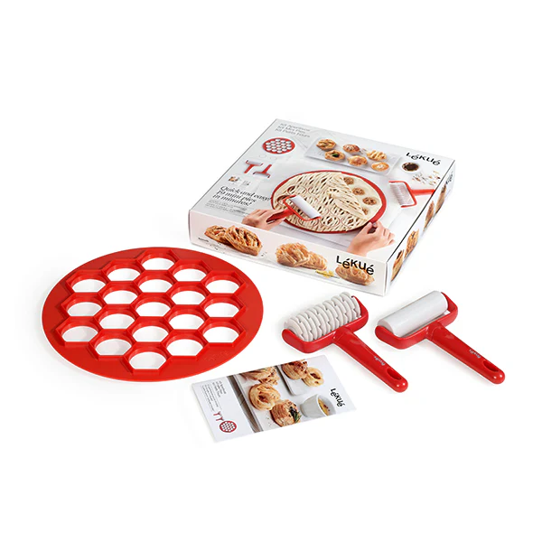 Kit 19 petits fours avec découpoirs et roulettes Lékué - Image 4