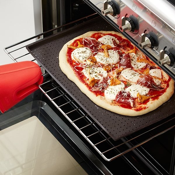 Plaque à pizza perforée en silicone Lékué - Image 5