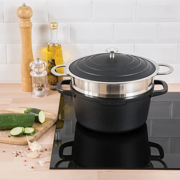 Lot cocotte légÚre ronde fonte aluminium 24 cm 4,5 L et panier vapeur multidiamÚtre Mathon - Image 4
