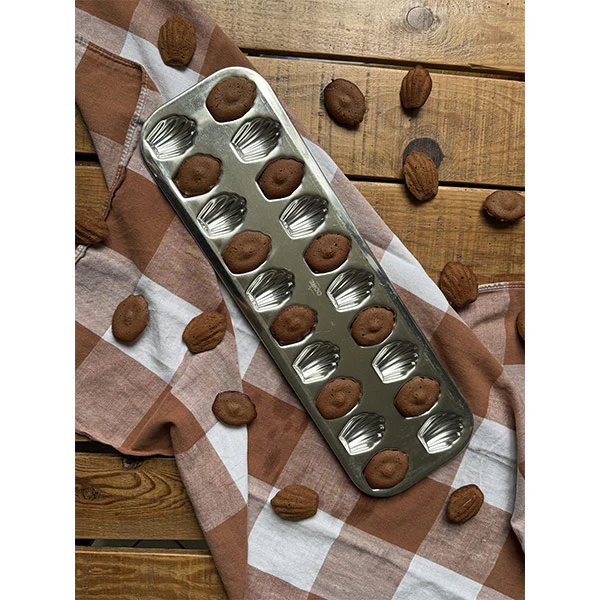 Lot plaque 12 madeleines et plaque 20 madeleinettes en fer blanc Gobel - Image 7