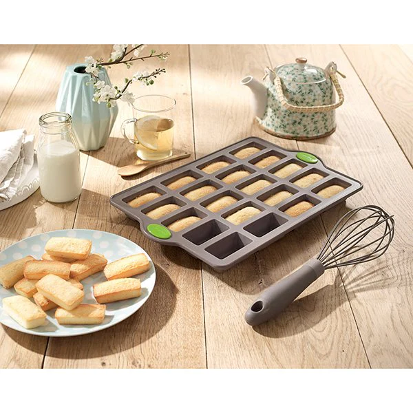 Lot plaque 20 financiers et plaque 12 muffins en silicone structure acier Rigiflex Mathon - Image 3