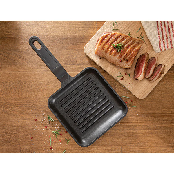 Mini grill antiadhérent en fonte d'aluminium 14 cm Mathon - Image 5
