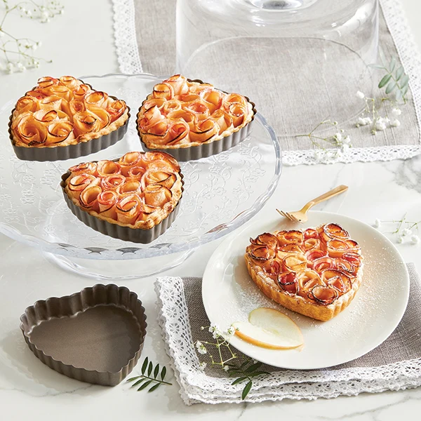 Set de 4 moules à tartelette coeur revêtement antiadhérent 11 cm Mathon - Image 3