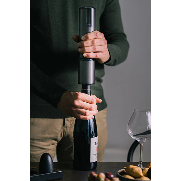 Tire-bouchon électrique rechargeable Elis Touch carbone lithium ion Peugeot - Image 3