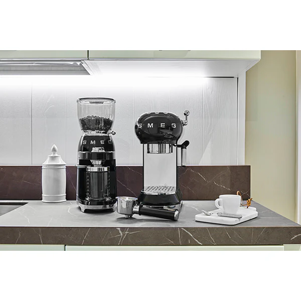 Broyeur à café noir 150W CGF11BLEU Smeg - Image 5