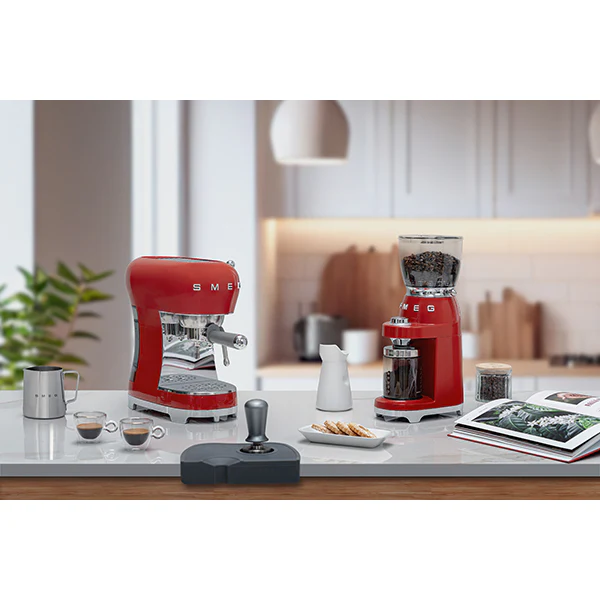 Machine à café expresso 1 L 1350 W ECF02RDEU rouge Smeg - Image 5