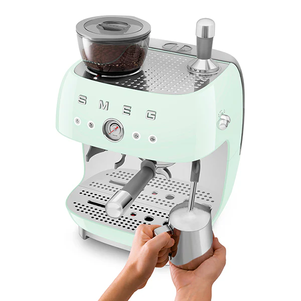 Machine à café expresso 2,4 L 1650W EGF03PGEU Smeg - Image 3