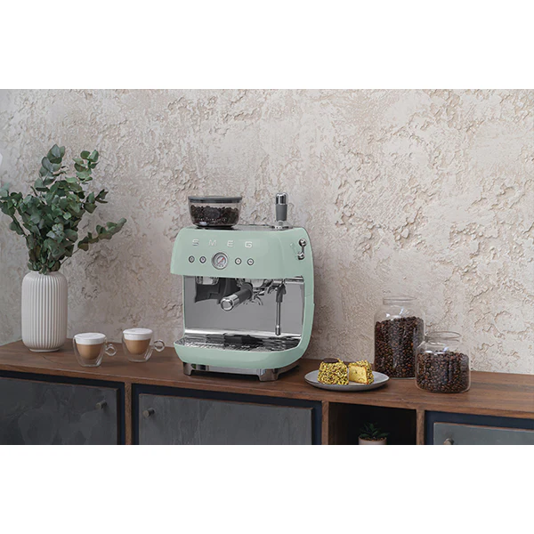 Machine à café expresso 2,4 L 1650W EGF03PGEU Smeg - Image 4